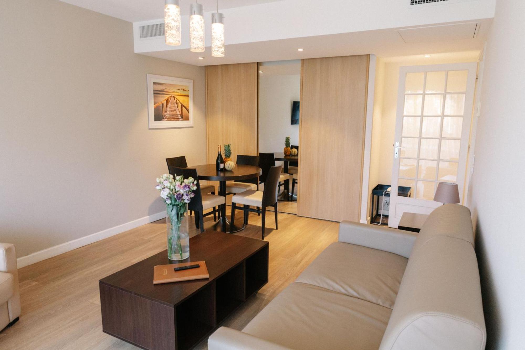 Chateauneuf Aparthotel