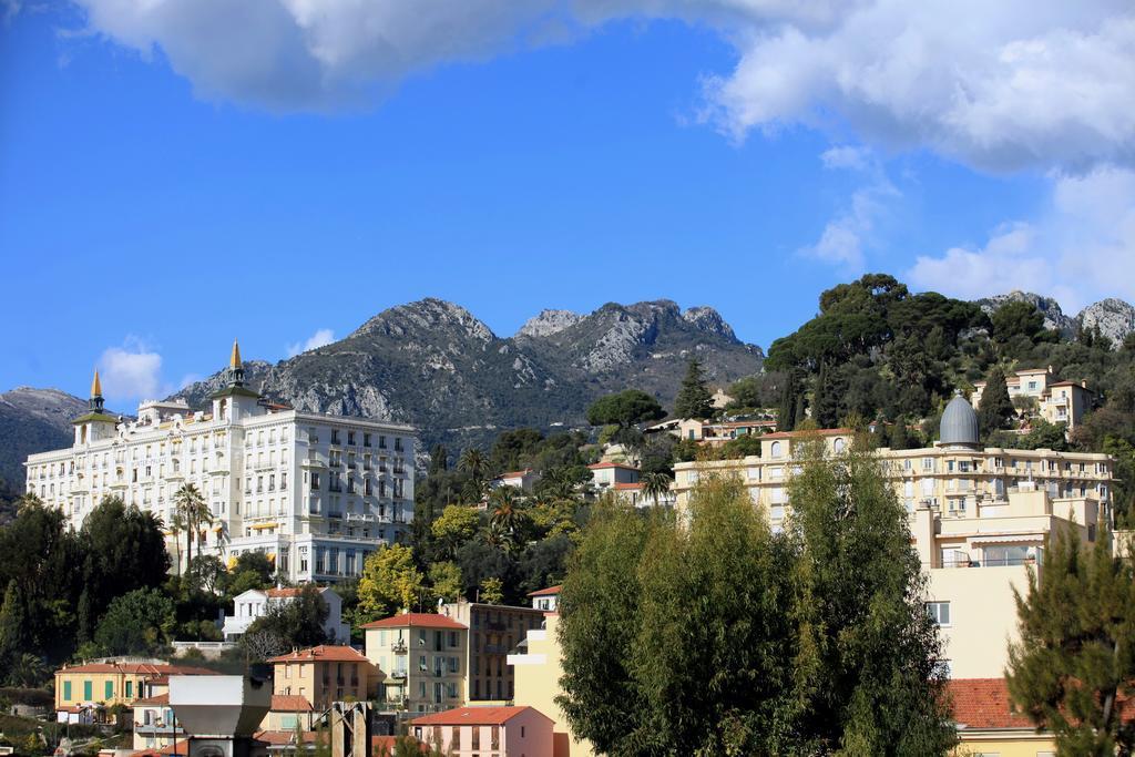 Chateauneuf 2* Menton