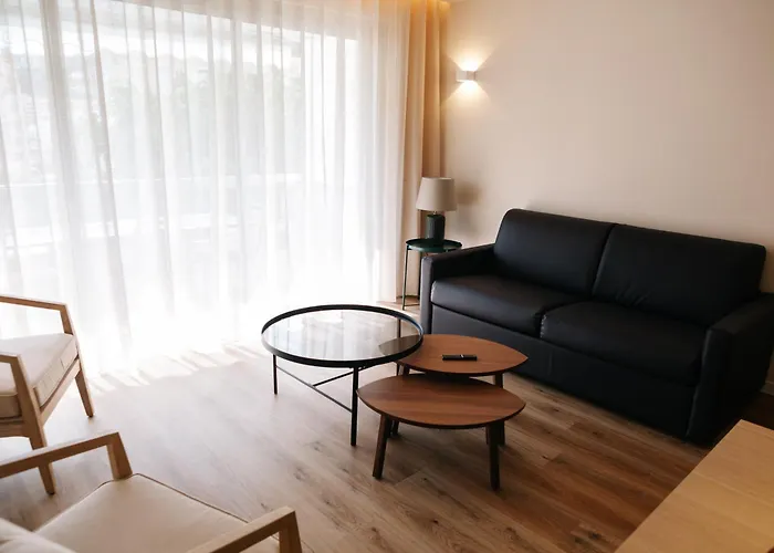 Residence Chateauneuf